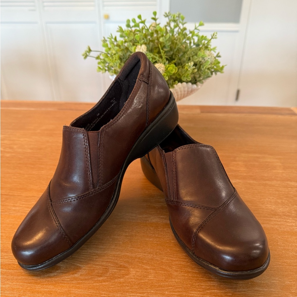 Clarks Women’s  Brown Leather Slip-On Bootie / Loafer